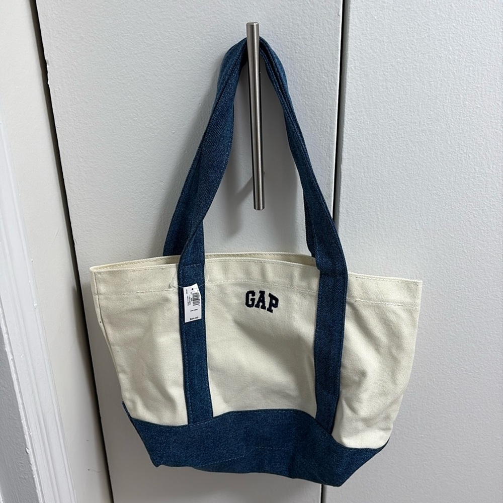 Gap tote bag